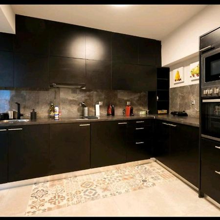 Romantic Jacuzzi Apartment Athens Luaran gambar