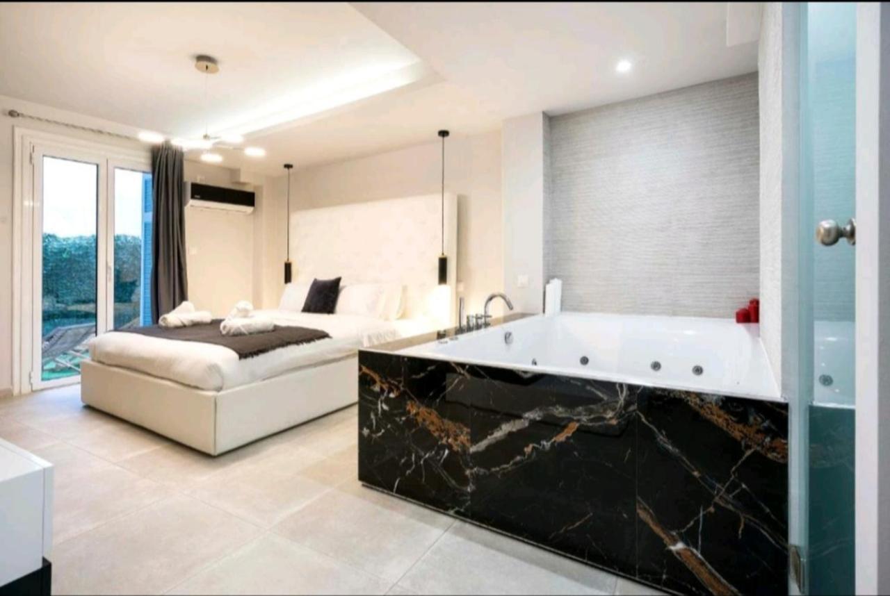 Romantic Jacuzzi Apartment Athens Luaran gambar